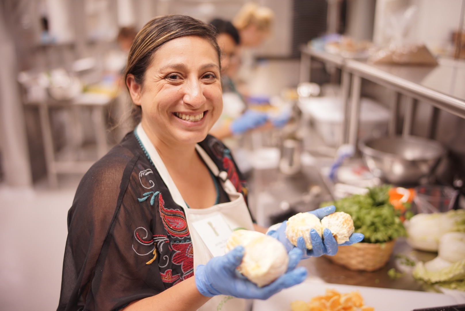 5 Food Service Staff Innovators Serving Freshly-Prepared Meals with ...